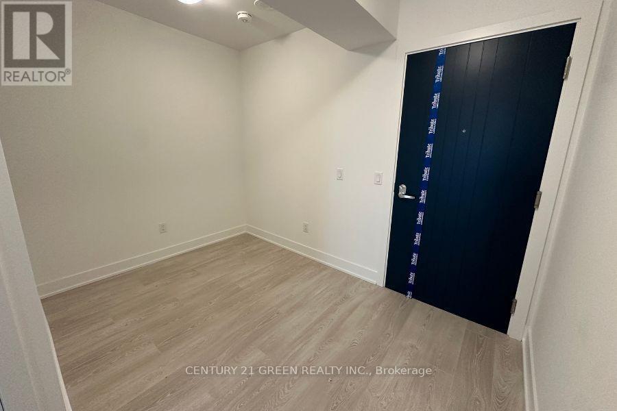 501 - 2545 SIMCOE STREET N