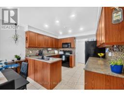 Family room - 23 Eldad Drive, Clarington, ON L1C5L1 Photo 8