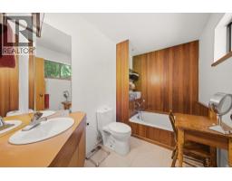 5481 Indian River Drive, North Vancouver, BC V7G2T7 Photo 16