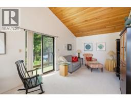 5481 Indian River Drive, North Vancouver, BC V7G2T7 Photo 14