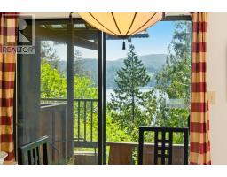 5481 Indian River Drive, North Vancouver, BC V7G2T7 Photo 12
