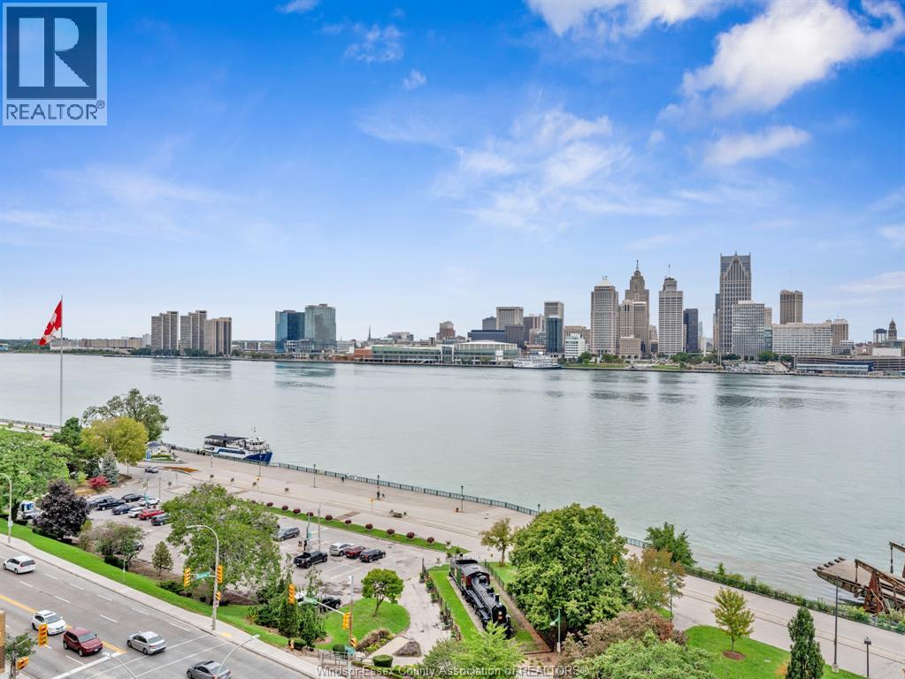 #1104 111 RIVERSIDE DRIVE East - 2