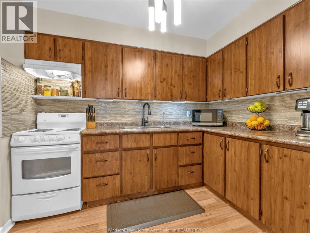 #1104 111 RIVERSIDE DRIVE East - Image 16