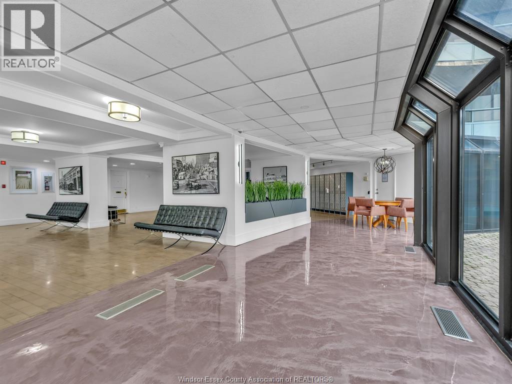 #1104 111 RIVERSIDE DRIVE East - Image 37