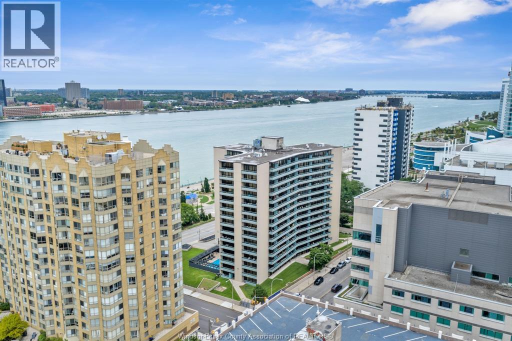 #1104 111 RIVERSIDE DRIVE East - Image 8