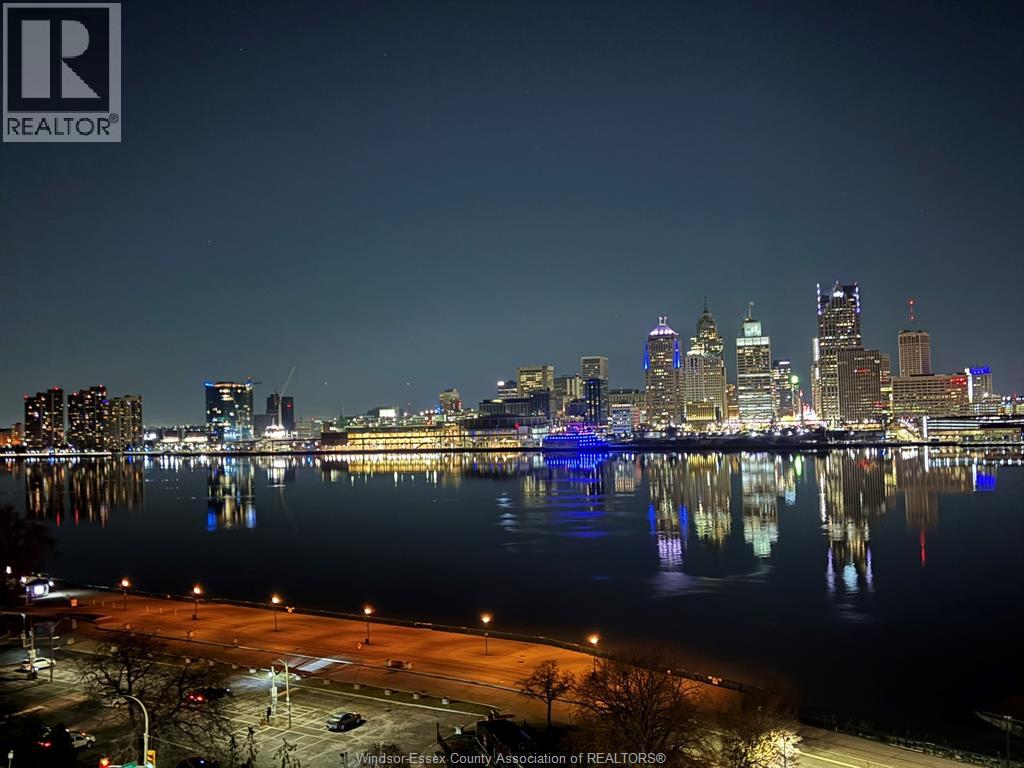 #1104 111 RIVERSIDE DRIVE East - 43