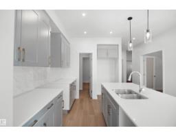 1015 14 Av Nw, Edmonton, AB T6T2R6 Photo 13