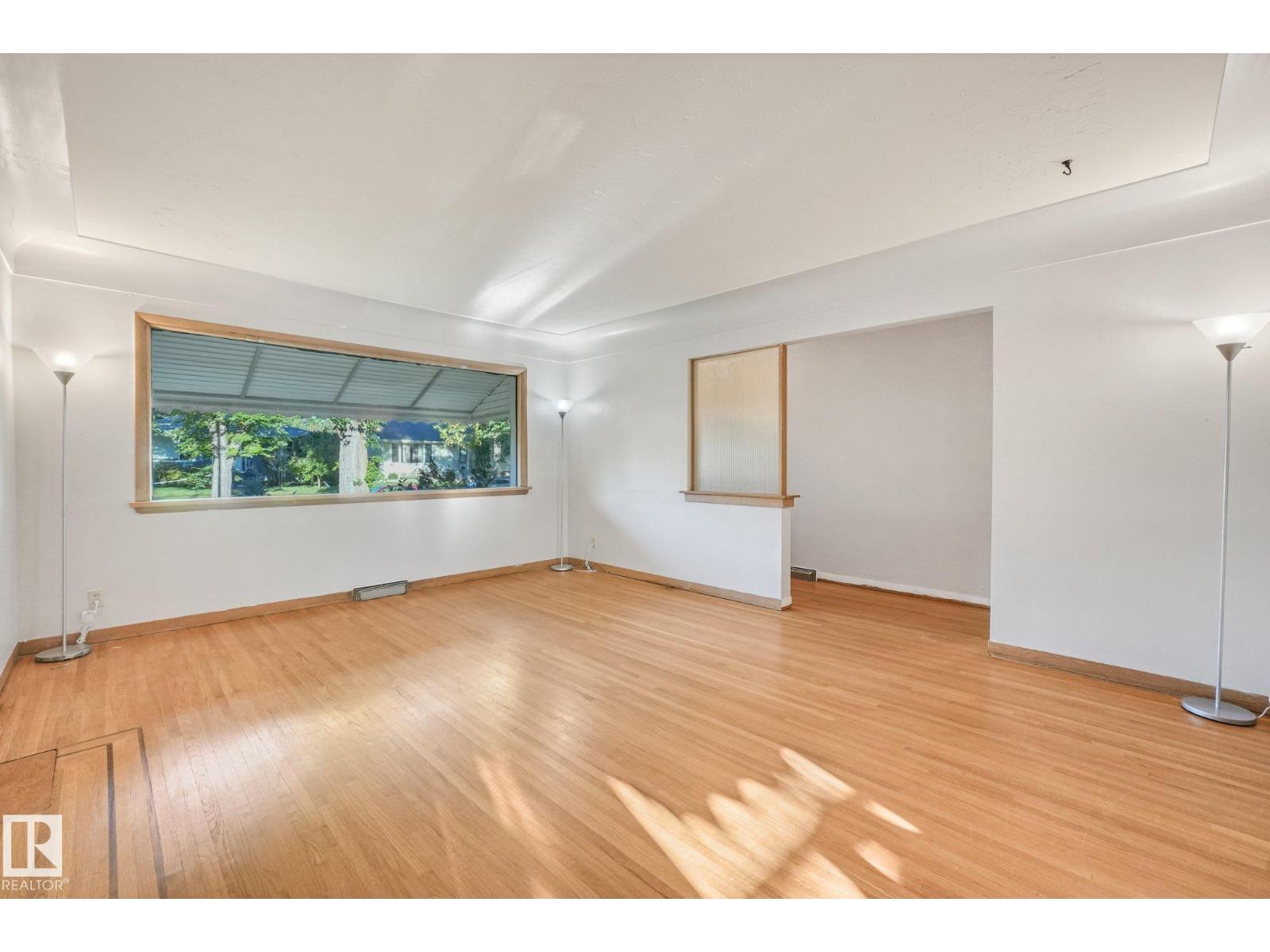 11507 135 St NW photo 5 — MLS® E4509306