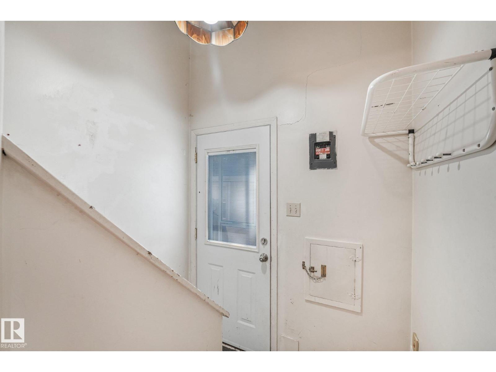 11507 135 ST NW - 23