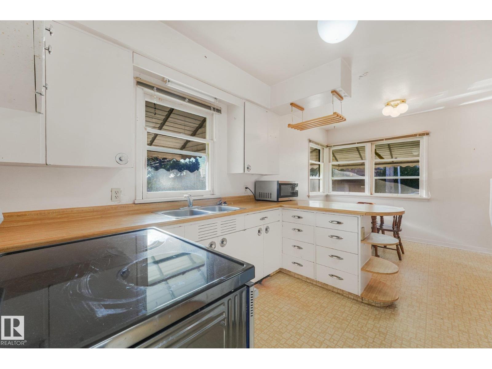 11507 135 ST NW - Image 11