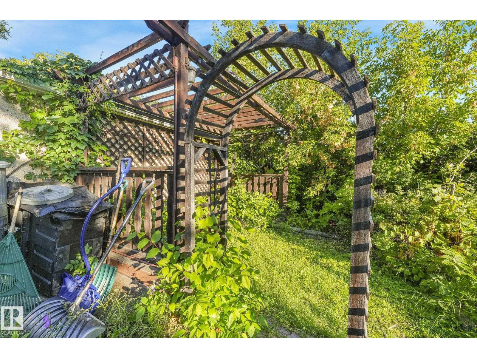 11507 135 ST NW - Image 39