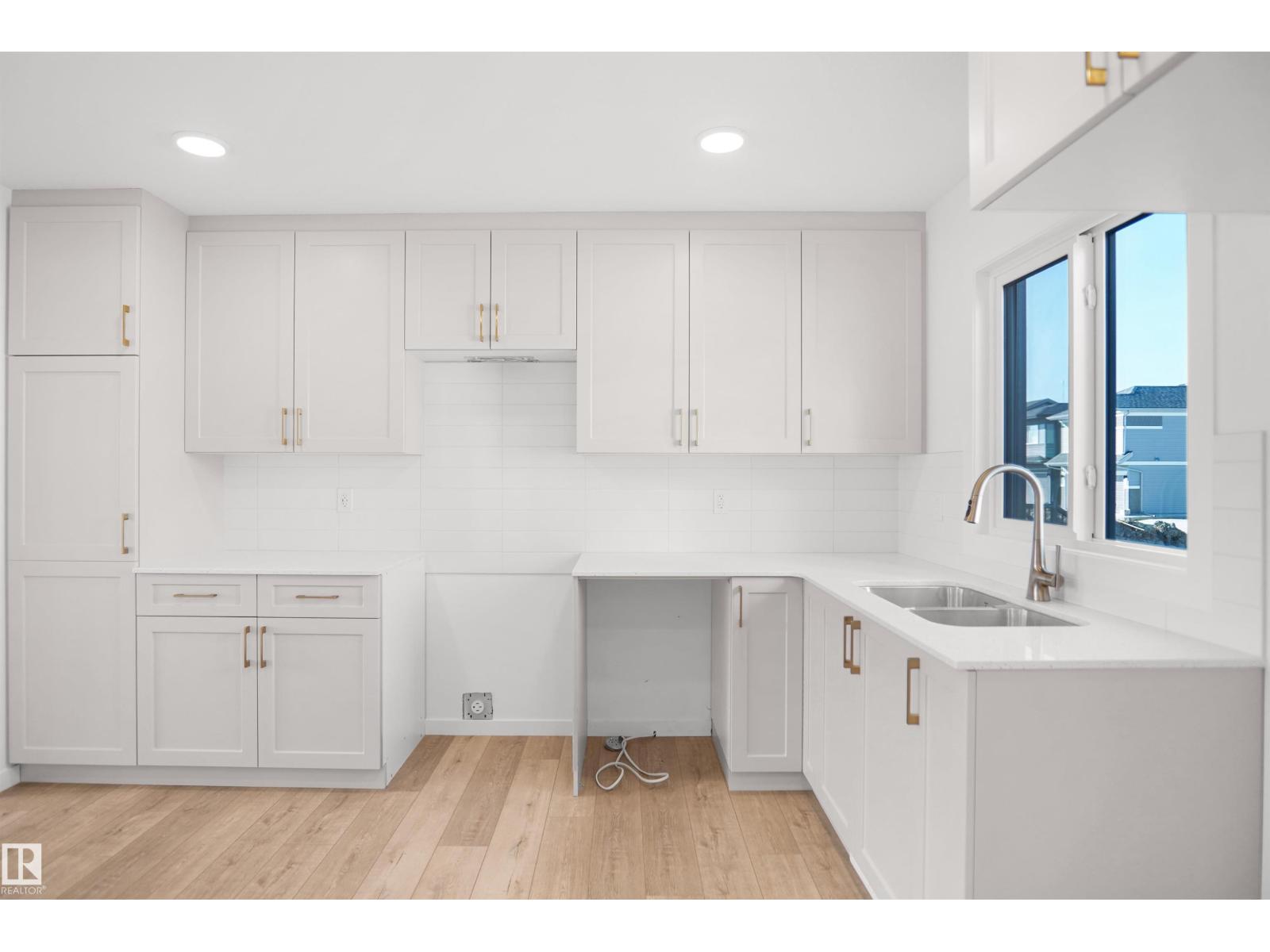 21014 24 AV NW - 13