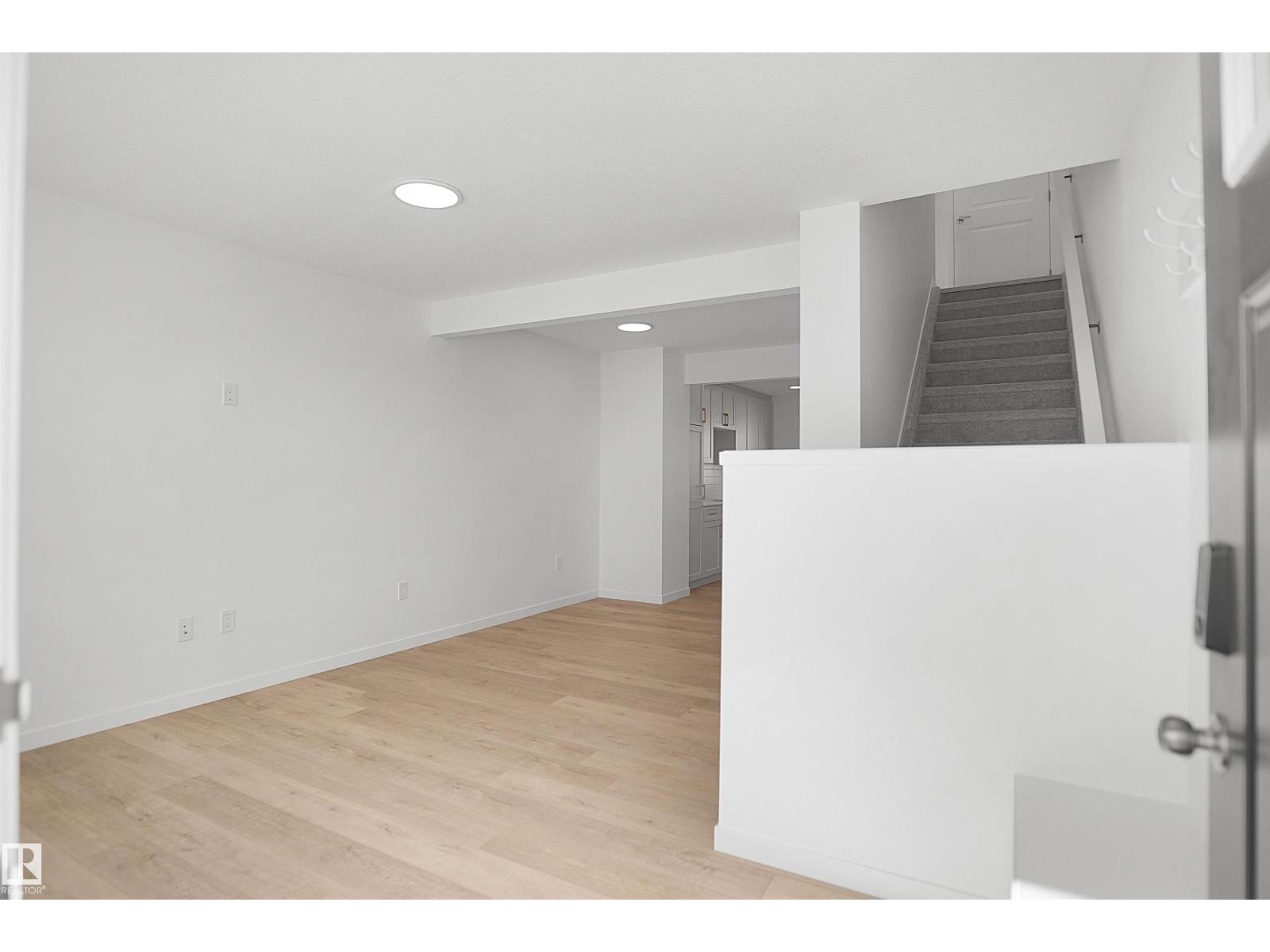 21014 24 Avenue NW, The Uplands — new townhouse, photo 4