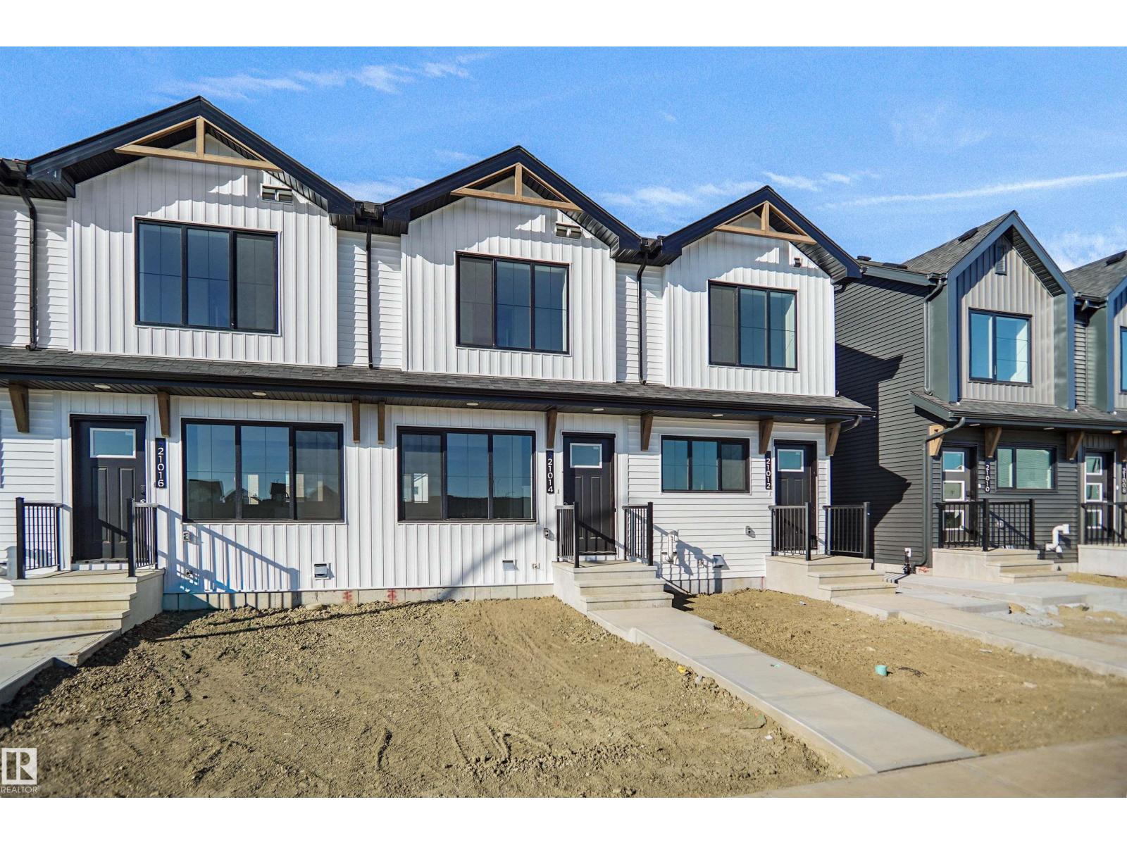 21014 24 Avenue NW, The Uplands — new townhouse, photo 2