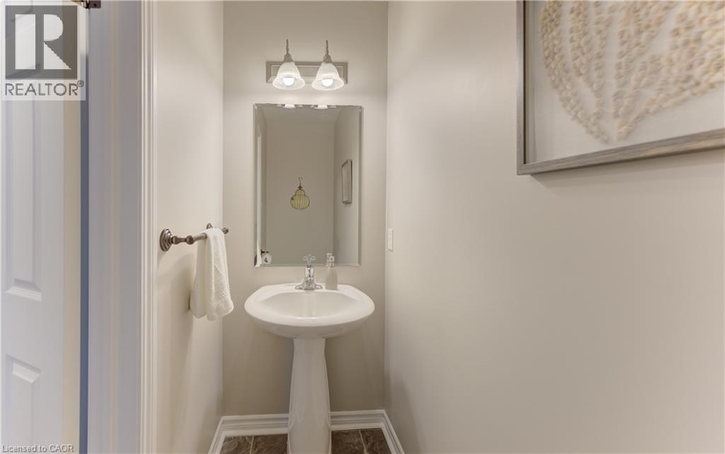 28 ROTH Avenue, Baden — photo 11