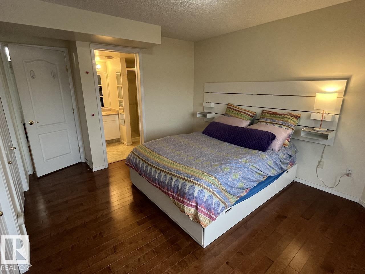 #402 8909 100 ST NW - 21