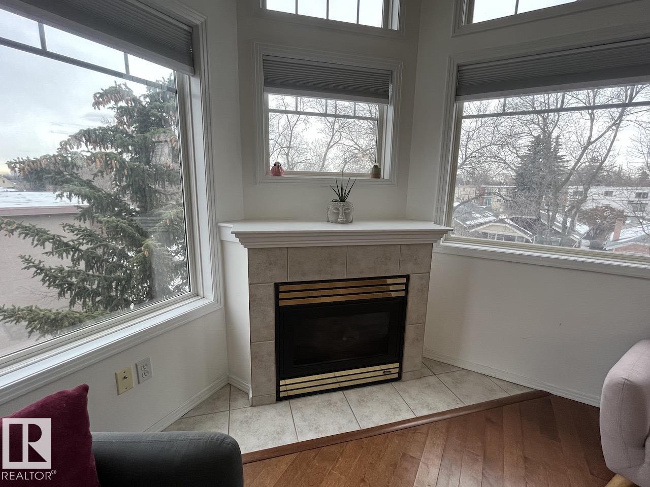 #402 8909 100 ST NW - 16