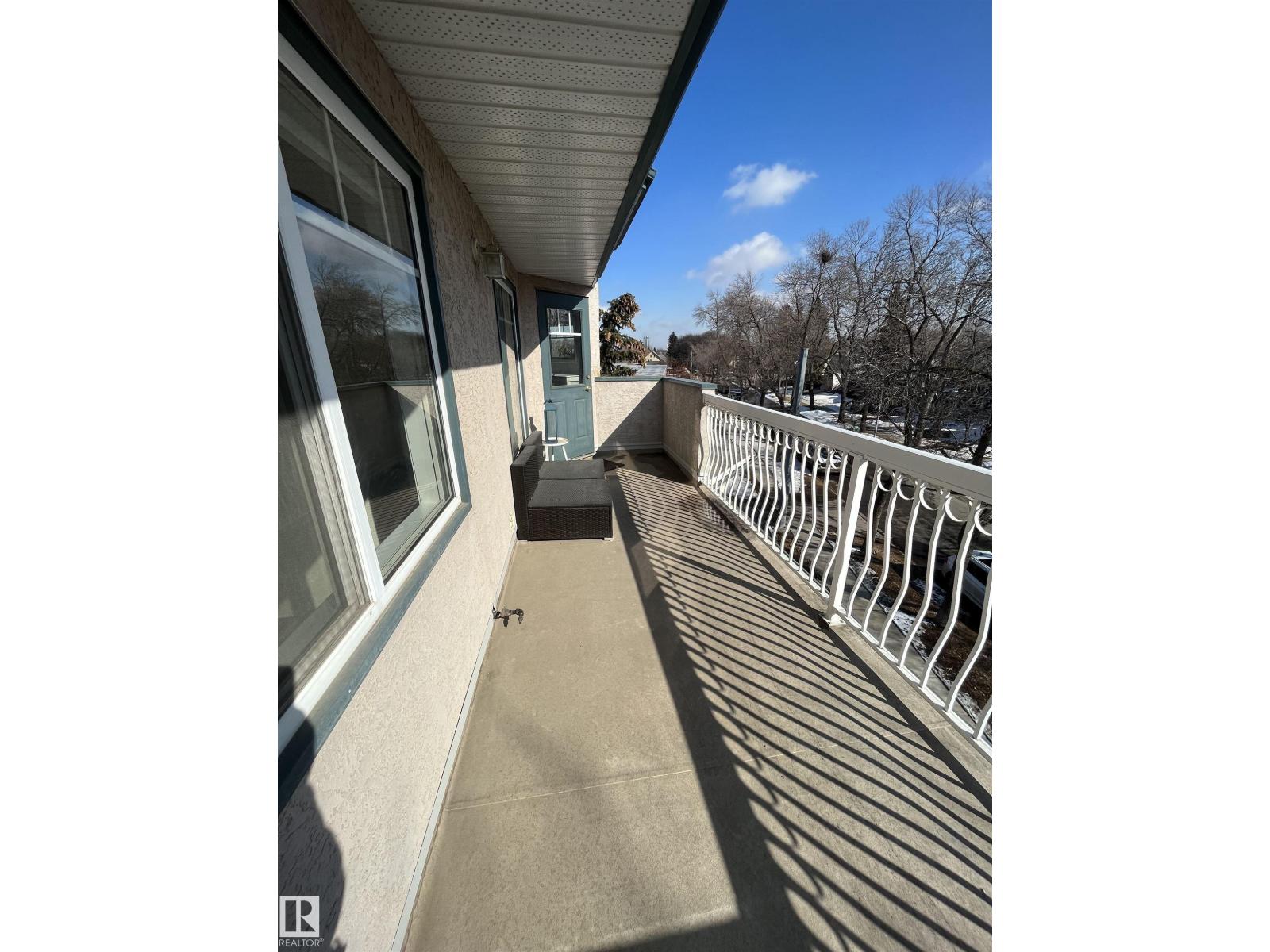 #402 8909 100 ST NW - 29