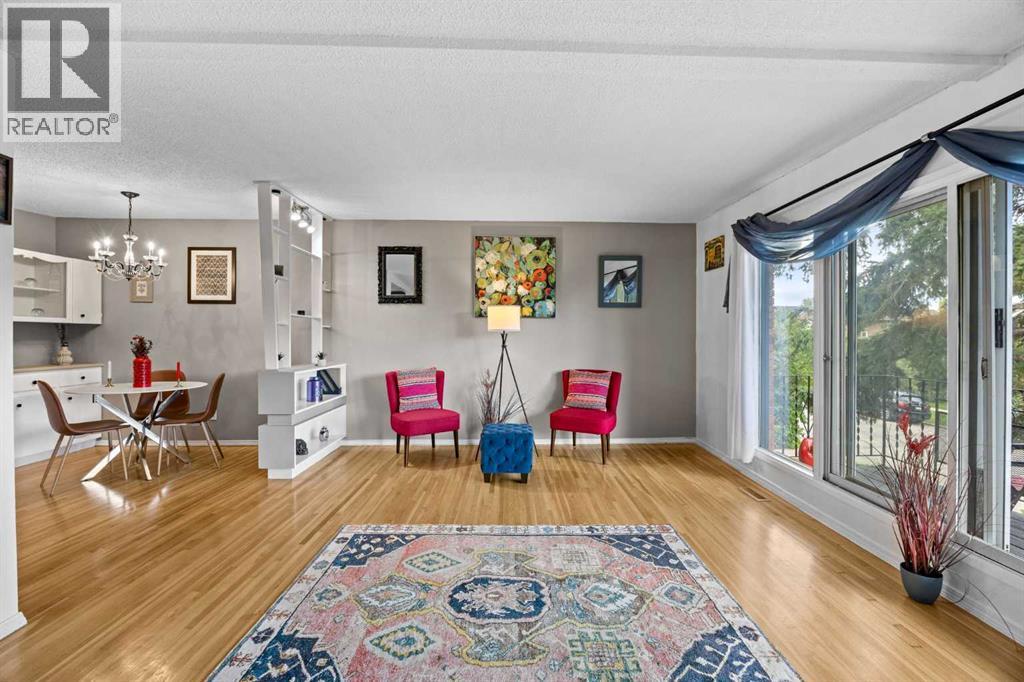 219 26 Avenue NE - 11