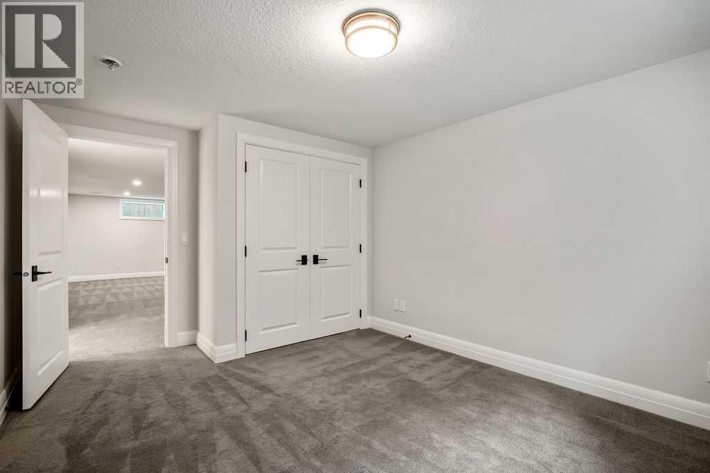 256 Westminster Drive SW - 27