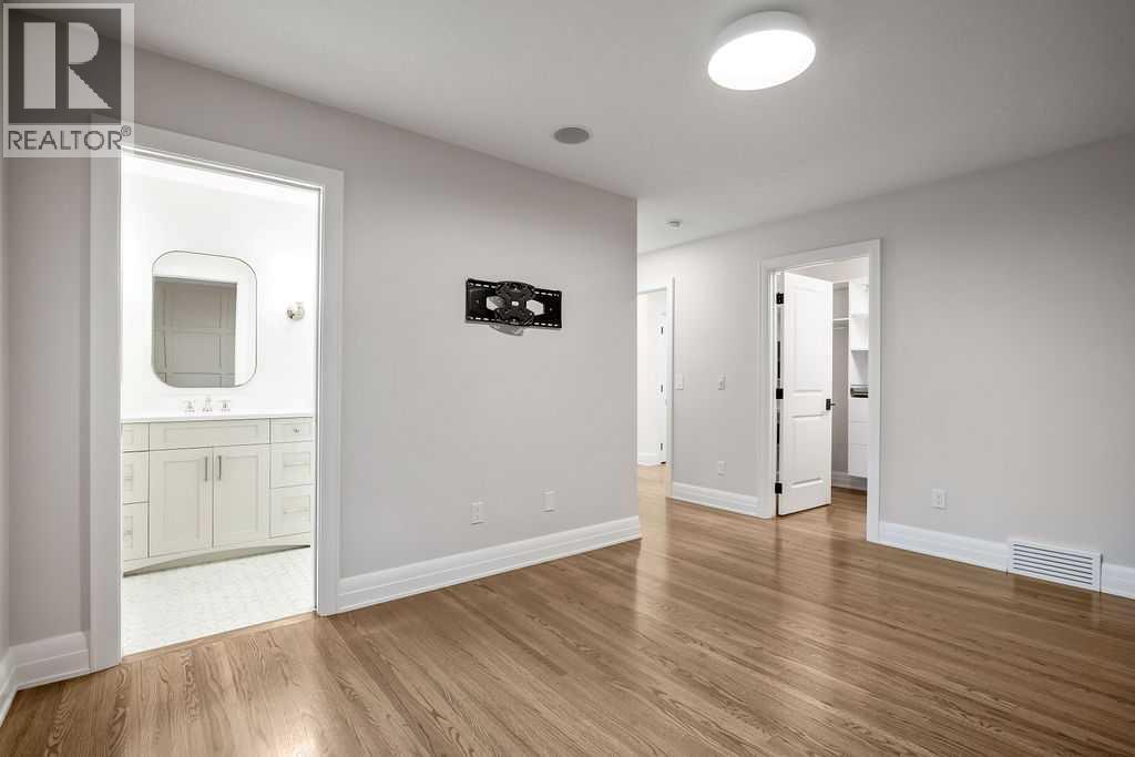 256 Westminster Drive SW - Image 15