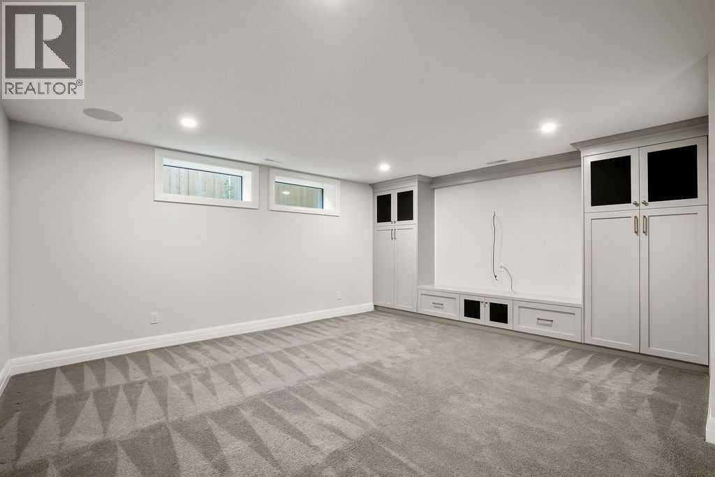 256 Westminster Drive SW - Image 25