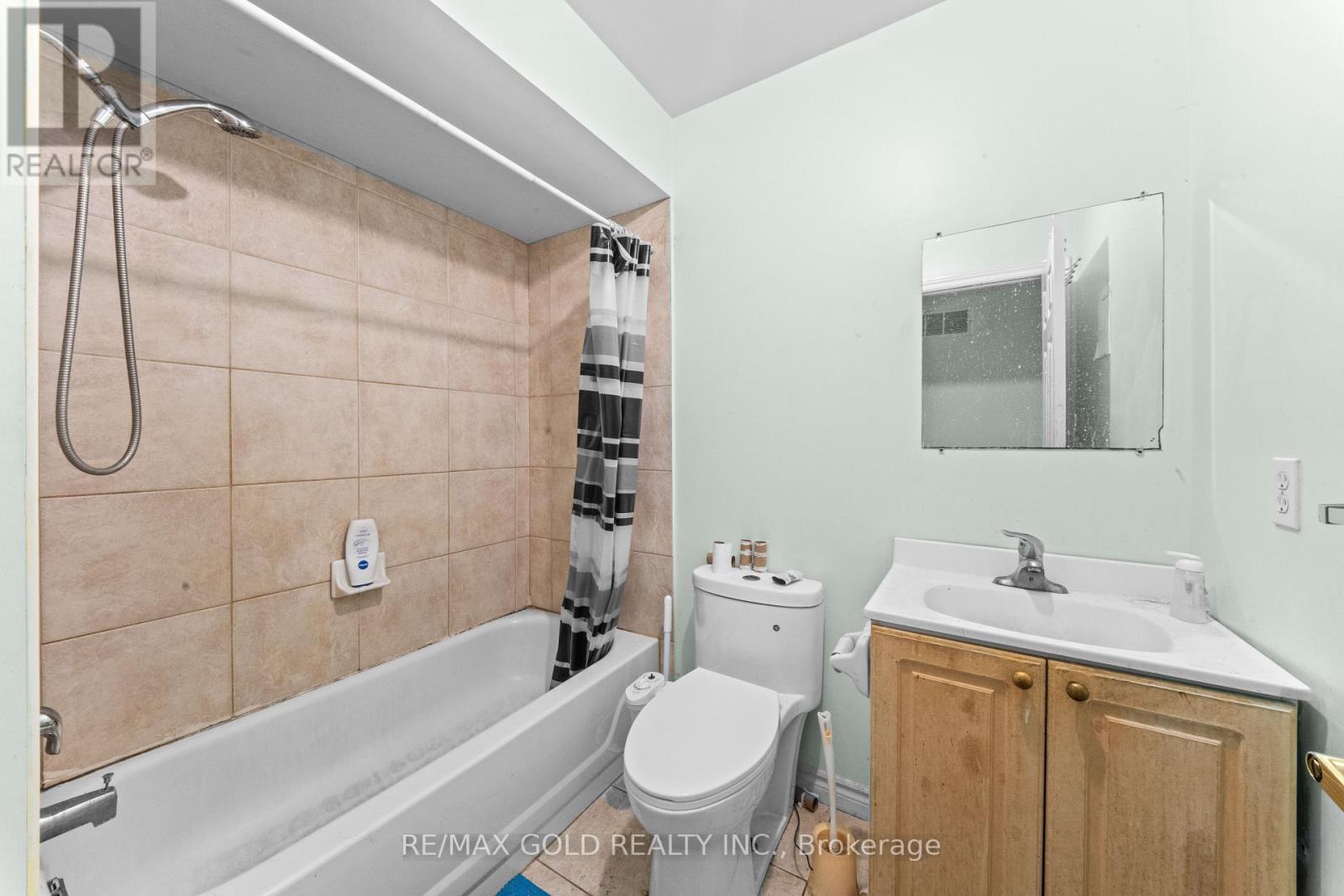 31 RAVENSCLIFFE COURT - 22