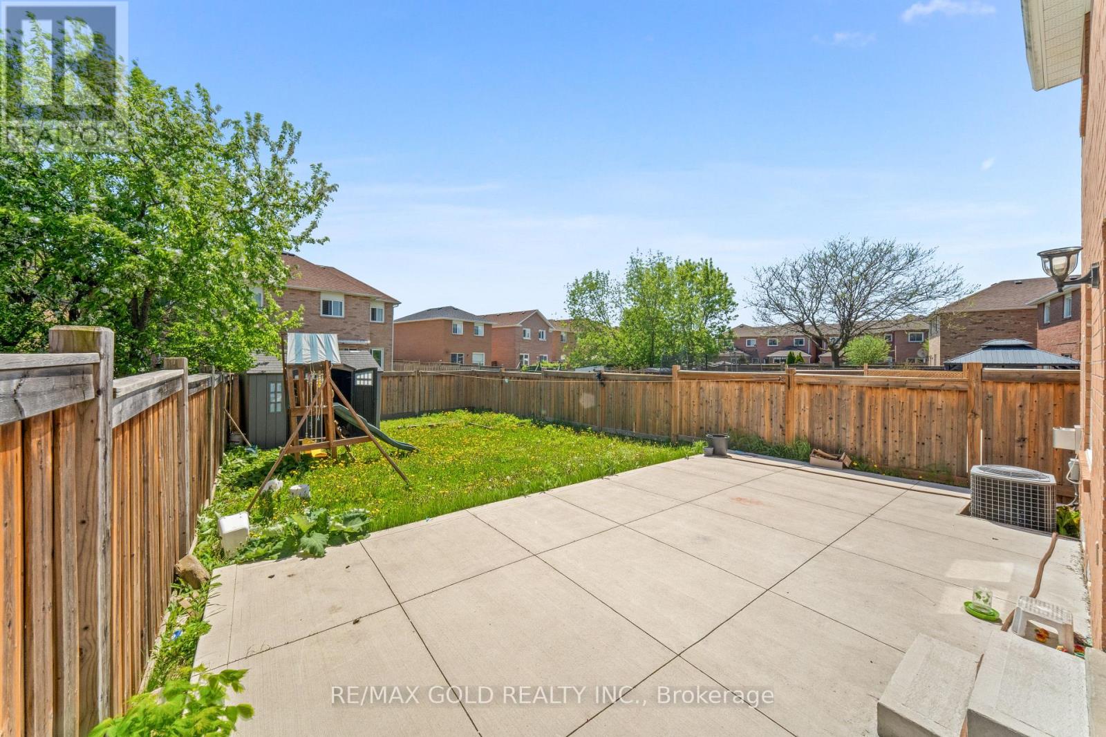 31 RAVENSCLIFFE COURT - 31