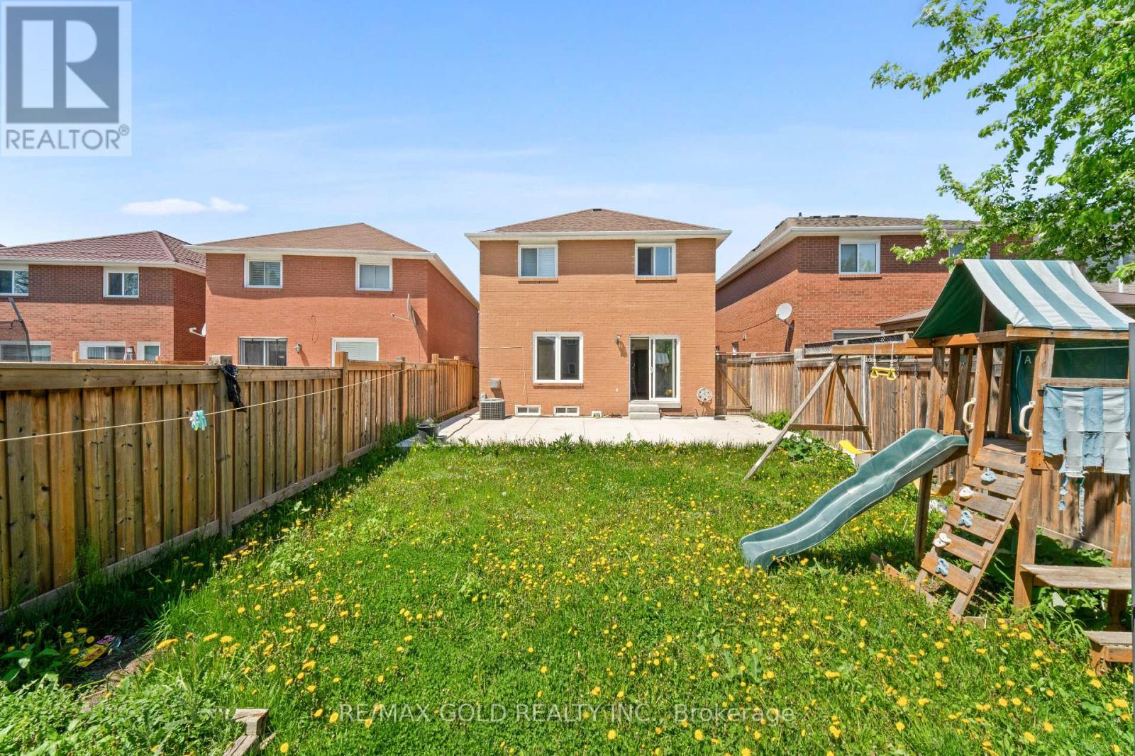 31 RAVENSCLIFFE COURT - 32