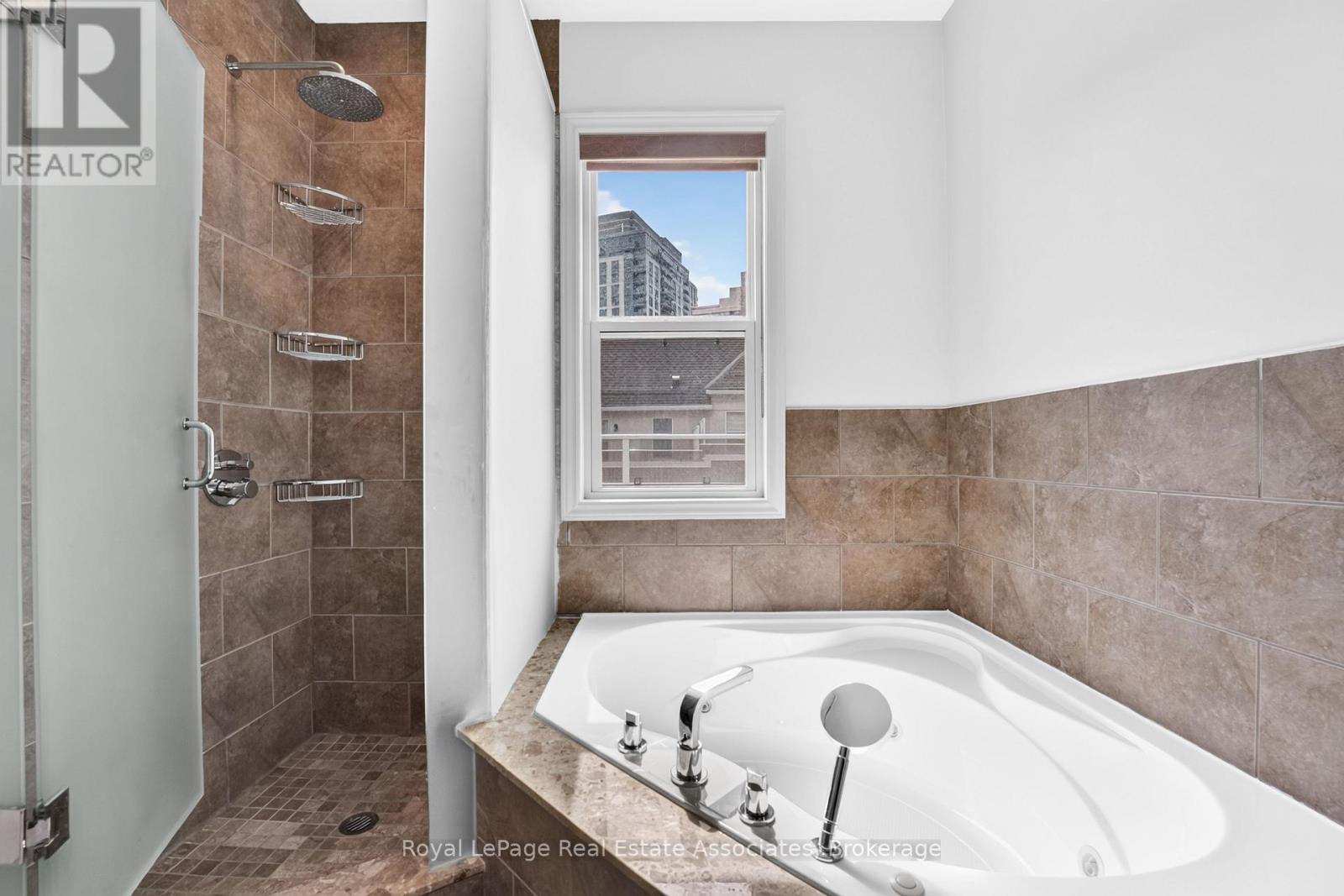 30 MICHAEL POWER PLACE - 34
