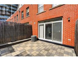 30 Michael Power Place, Toronto, ON M9A5G9 Photo 18