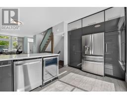 30 Michael Power Place, Toronto, ON M9A5G9 Photo 19