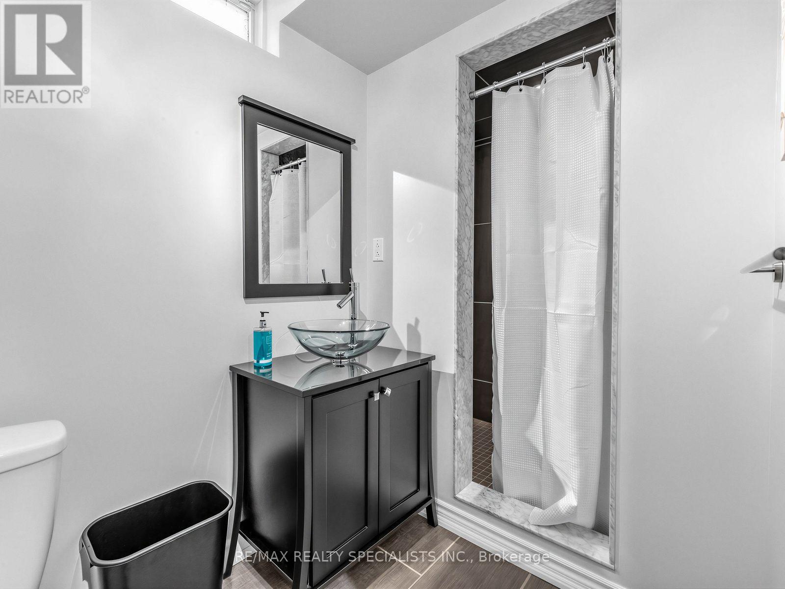 491 WILLMOTT CRESCENT - 30