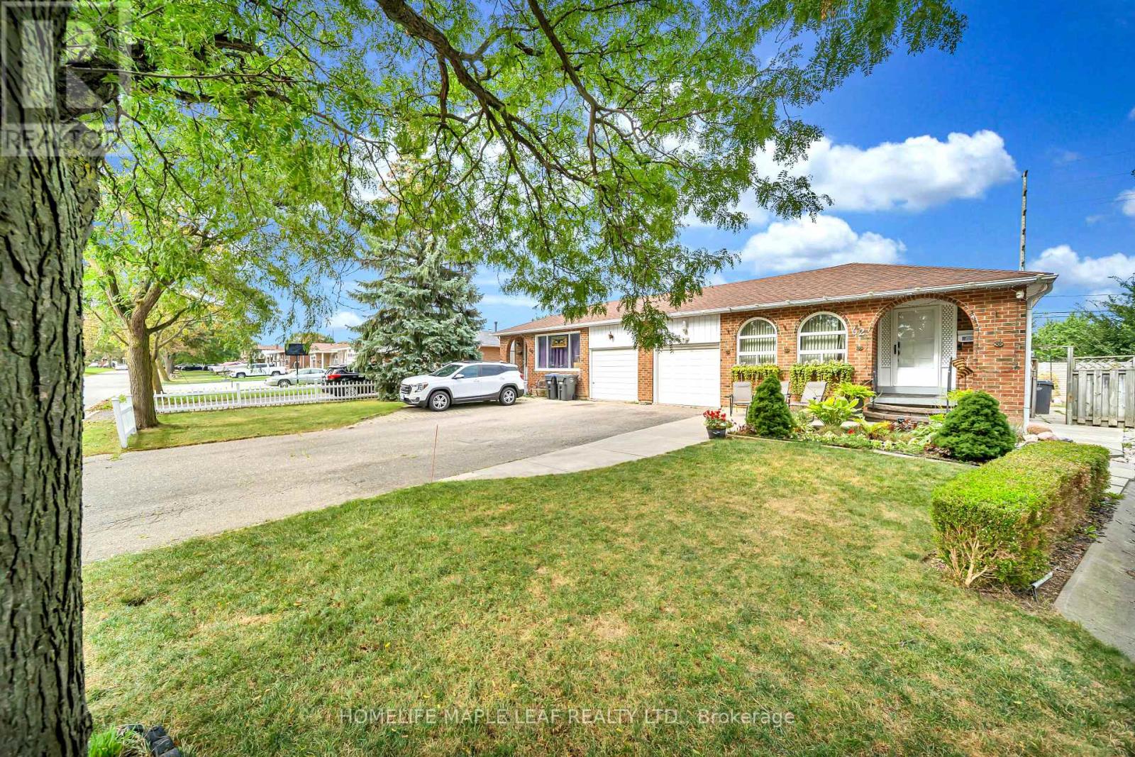 62 MARCHBANK CRESCENT - 2