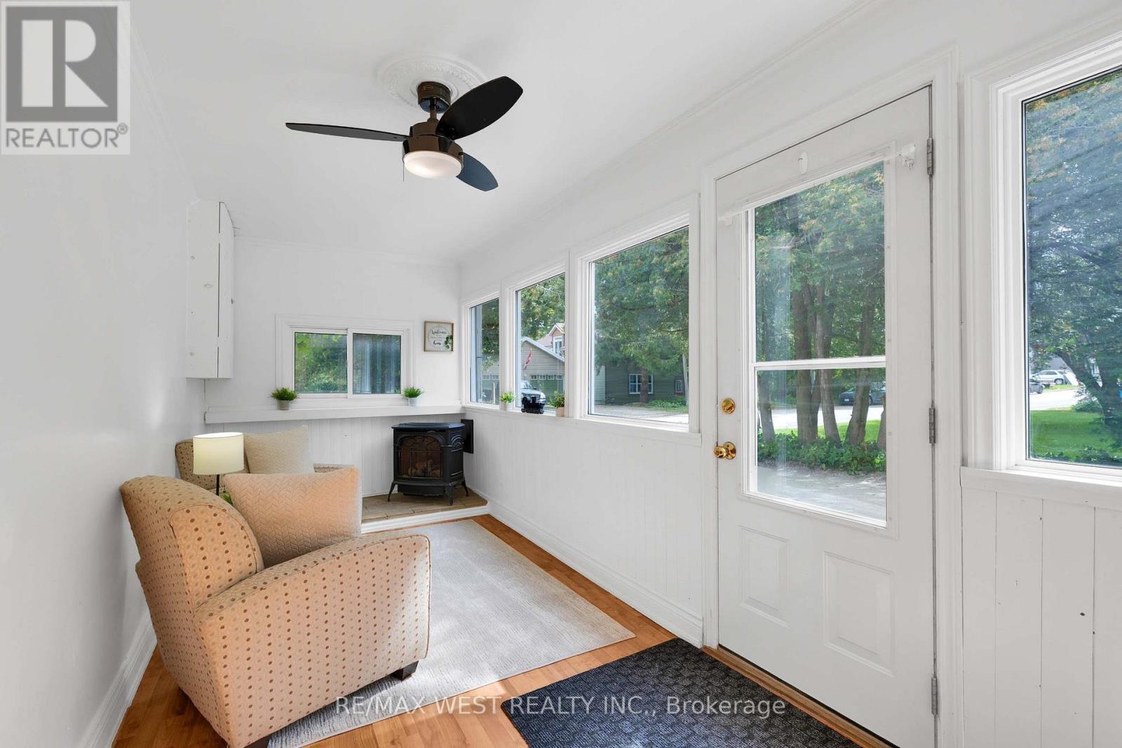 21 MILL STREET, Amaranth — photo 2