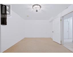 82 Franklin Street N, Kitchener, ON N2A1X9 Photo 32