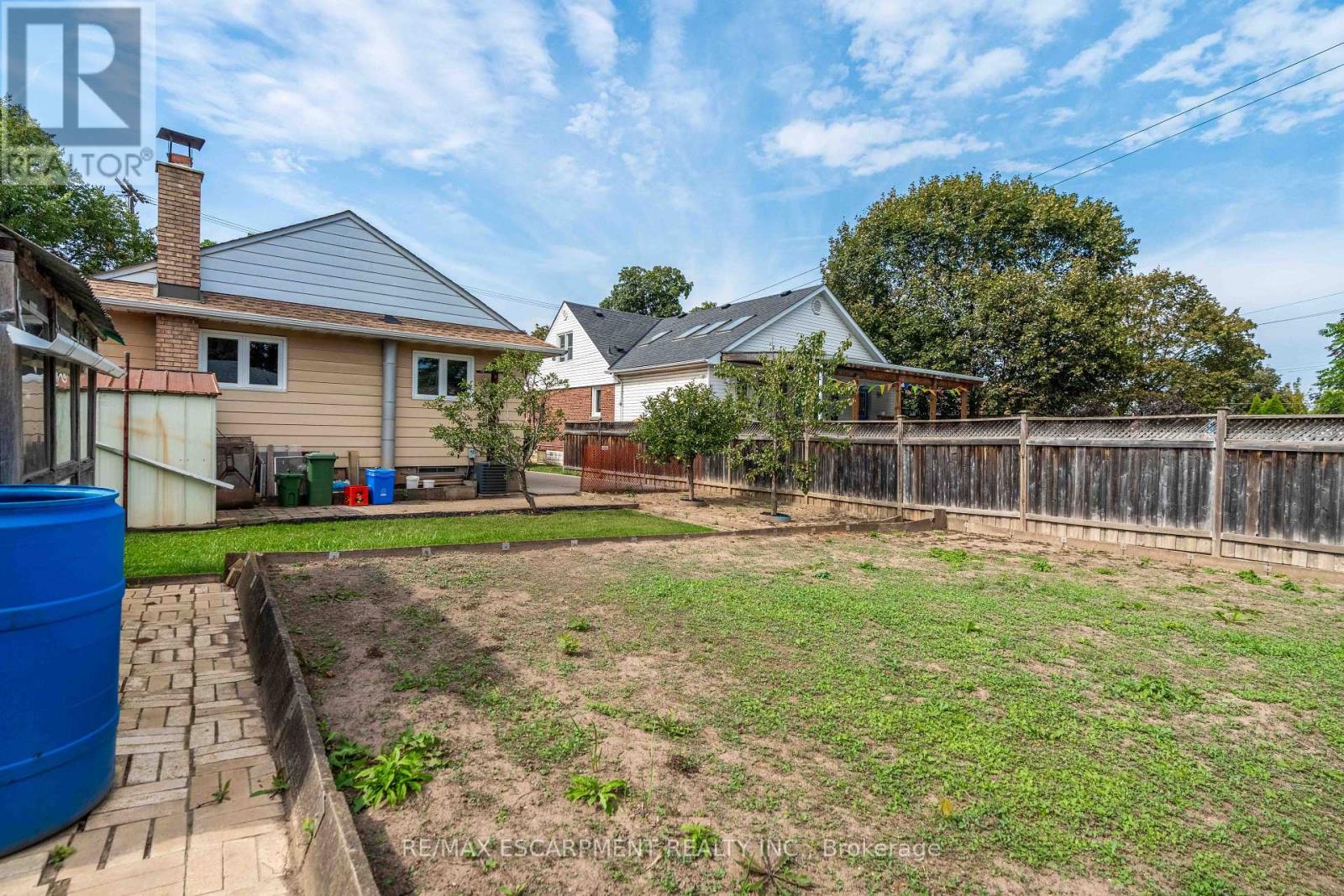 215 ROSEDALE AVENUE - 31