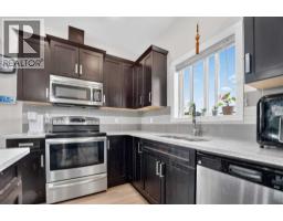 Living room - 274 Mildred Dobbs Boulevard N, Lethbridge, AB T1H7E3 Photo 9