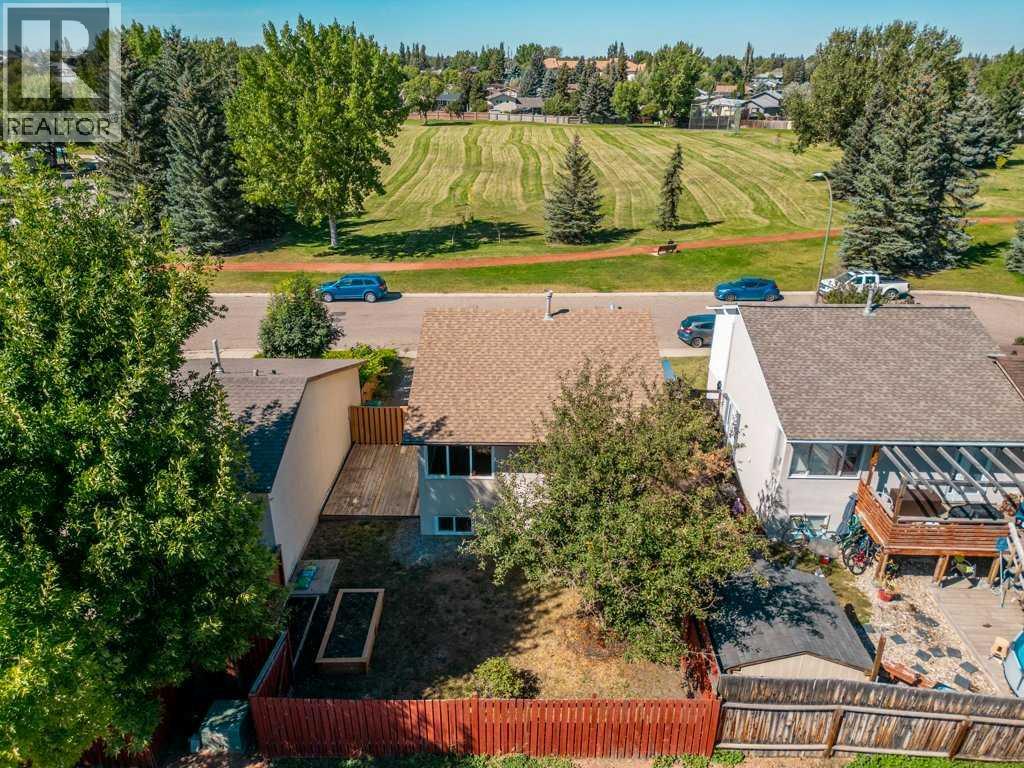 Property for sale at 8 Columbia Bay W