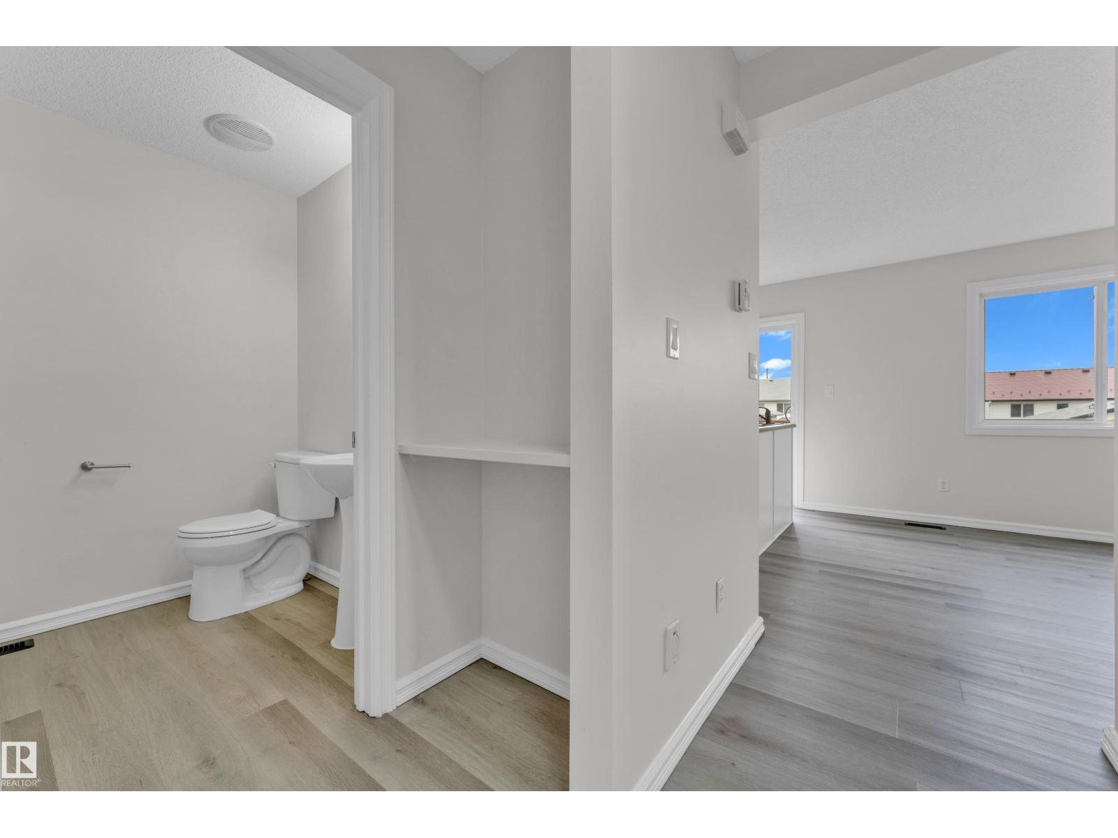 2912 31 Street NW - 11