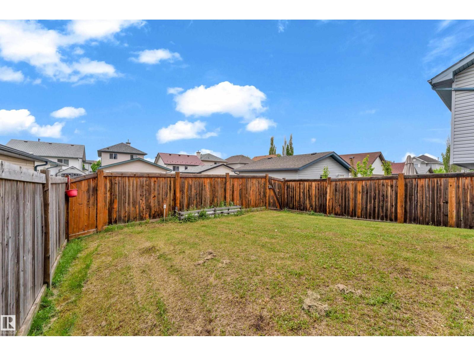 2912 31 Street NW - 35