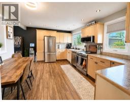 124 4 Avenue - photo 6