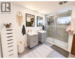 124 4 Avenue - photo 13