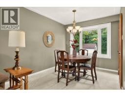 Eat in kitchen - 1083 Manorwood Drive, Burlington, ON L7T2L9 Photo 8