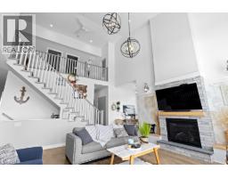 Primary Bedroom - 647 Mt Ida Drive, Coldstream, BC V1B3Y6 Photo 10