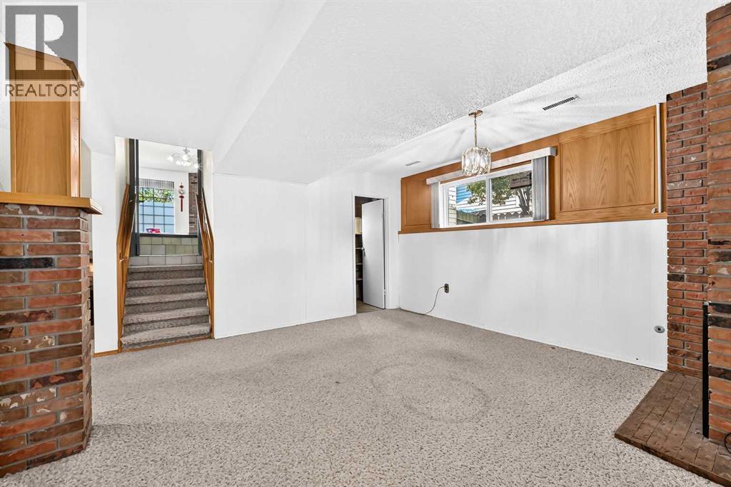 15 Maidstone Place NE - 31