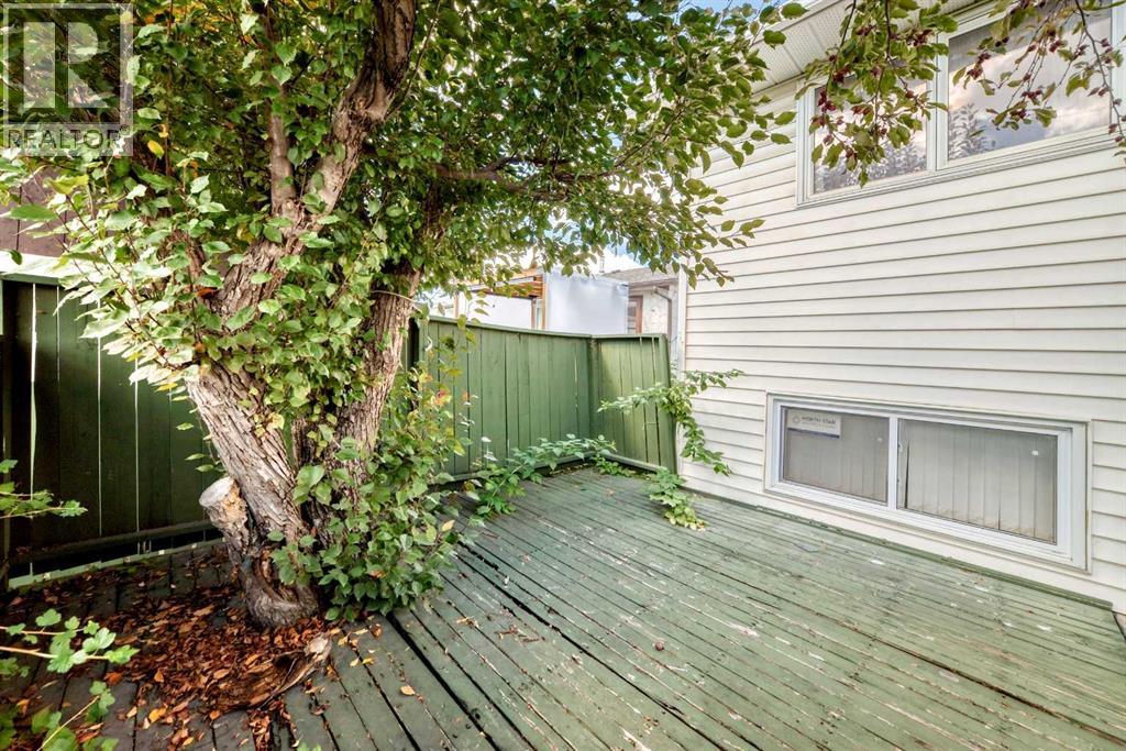 15 Maidstone Place NE - 48