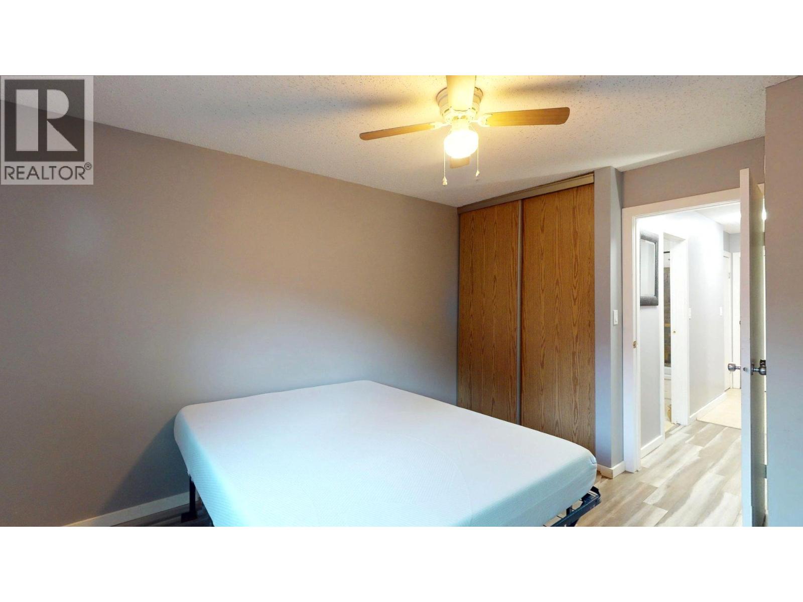 #210 10 CARIBOO Drive - 16