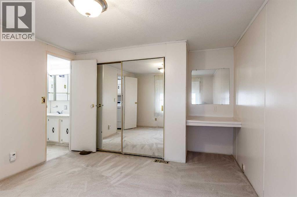 382 Belanca Crescent SW - 28