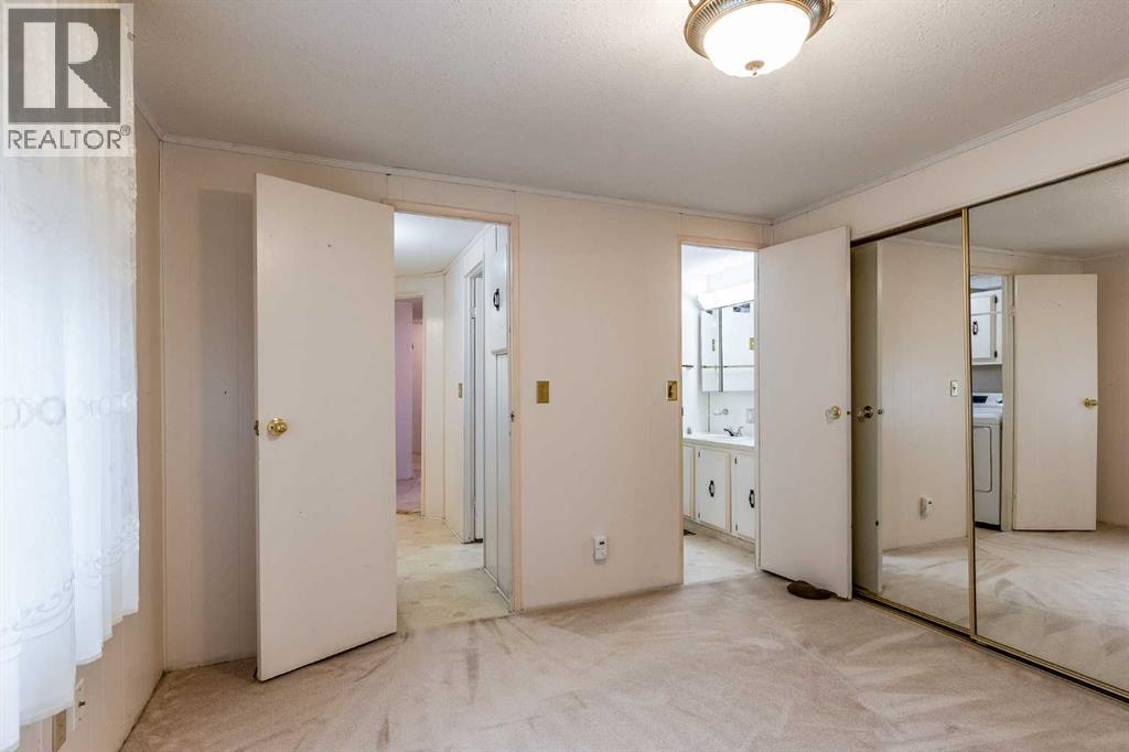 382 Belanca Crescent SW - 27